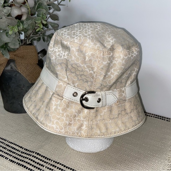Coach Signature Print Beige and Ivory Bucket Hat Vintage Size P/S - Picture 1 of 14